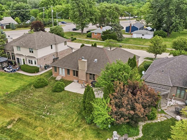 41891 Clinton Pines Drive, Clinton Township, MI 48038