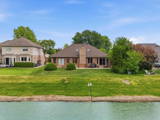 41891 Clinton Pines Drive, Clinton Township, MI 48038