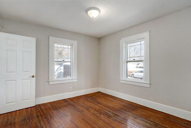 2829 N Grant Avenue, Springfield, MO 65803