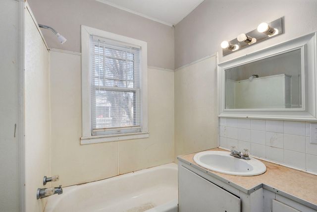 2829 N Grant Avenue, Springfield, MO 65803