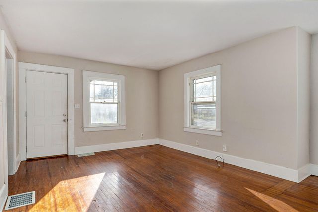 2829 N Grant Avenue, Springfield, MO 65803