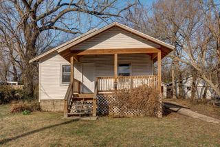 2829 N Grant Avenue, Springfield, MO 65803
