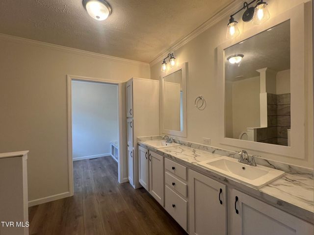 290 Race Track Road, Rogersville, TN 37857