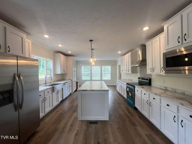 290 Race Track Road, Rogersville, TN 37857