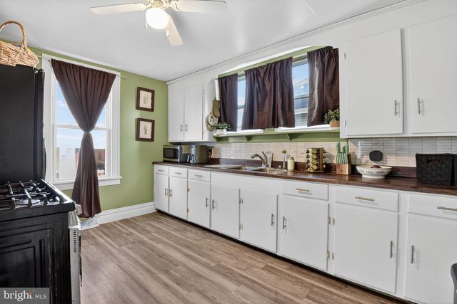 64 OAK ST, Pennsville, NJ 08070