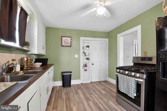 64 OAK ST, Pennsville, NJ 08070