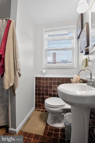 64 OAK ST, Pennsville, NJ 08070