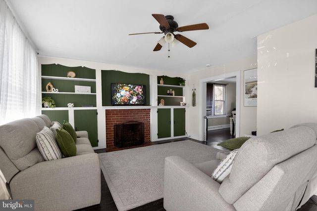 64 OAK ST, Pennsville, NJ 08070