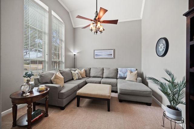 1612 Lake Eden Drive, Euless, TX 76039