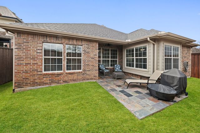 1612 Lake Eden Drive, Euless, TX 76039