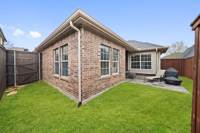 1612 Lake Eden Drive, Euless, TX 76039