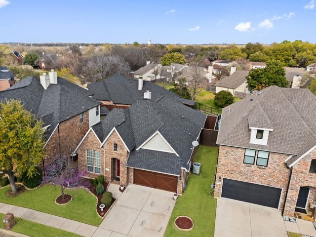 1612 Lake Eden Drive, Euless, TX 76039