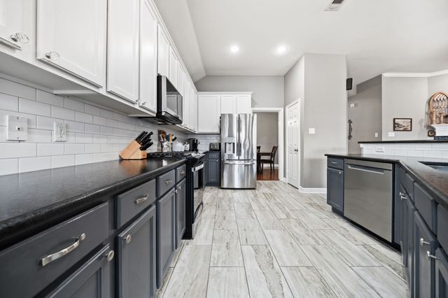 1612 Lake Eden Drive, Euless, TX 76039