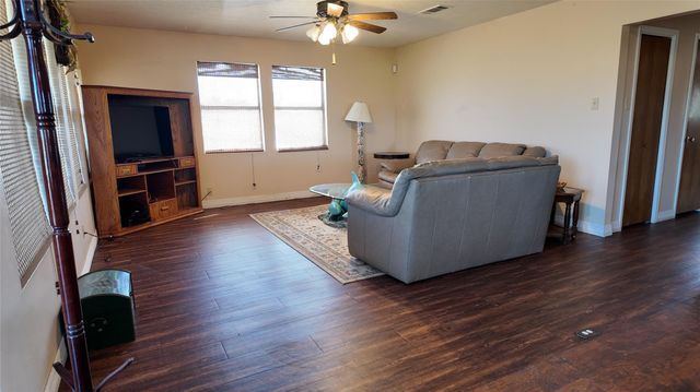 1126 W Canal Drive, Crystal Beach, TX 77650