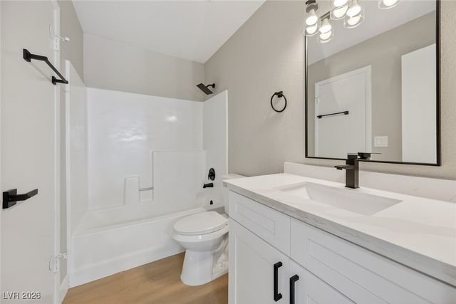 2228 Silver Pine Drive, Las Vegas, NV 89108