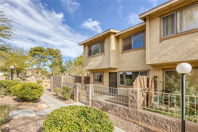 2228 Silver Pine Drive, Las Vegas, NV 89108