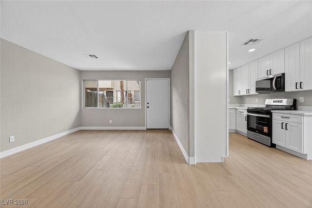 2228 Silver Pine Drive, Las Vegas, NV 89108