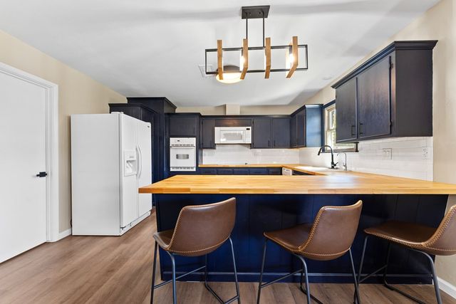 1700 N H St, Midland, TX 79705