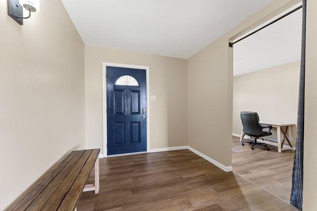 1700 N H St, Midland, TX 79705