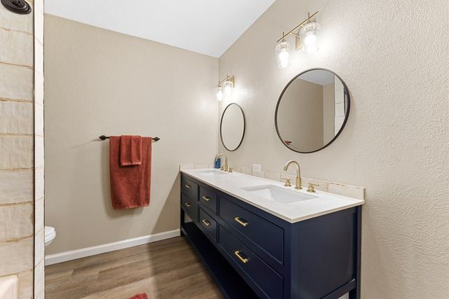 1700 N H St, Midland, TX 79705