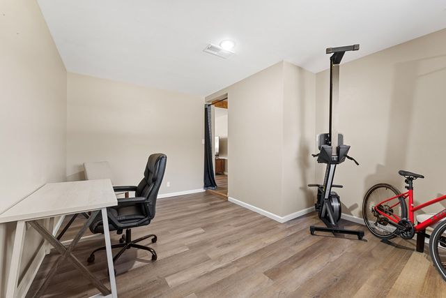 1700 N H St, Midland, TX 79705