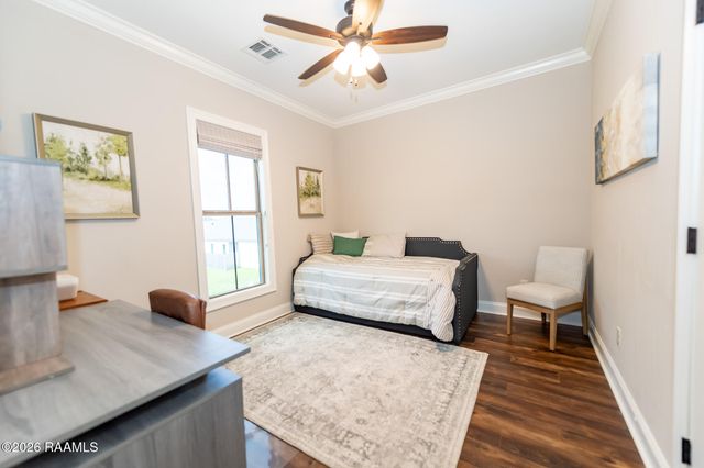 209 Oak Village Drive, Scott, LA 70583