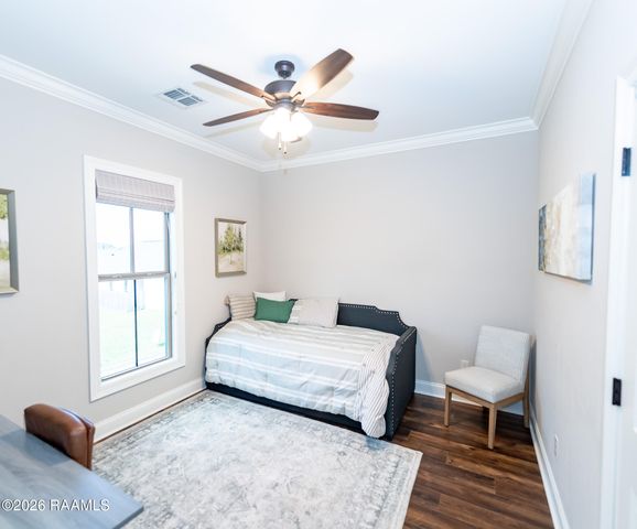 209 Oak Village Drive, Scott, LA 70583