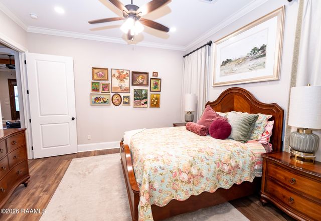 209 Oak Village Drive, Scott, LA 70583