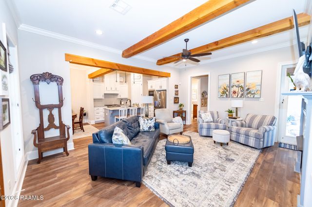 209 Oak Village Drive, Scott, LA 70583