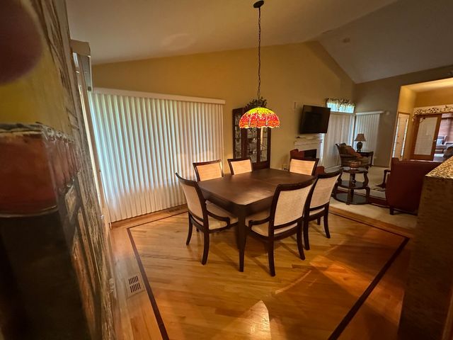 6620 Pond View Drive, Tinley Park, IL 60477