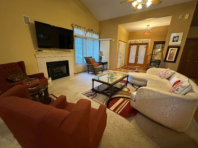 6620 Pond View Drive, Tinley Park, IL 60477