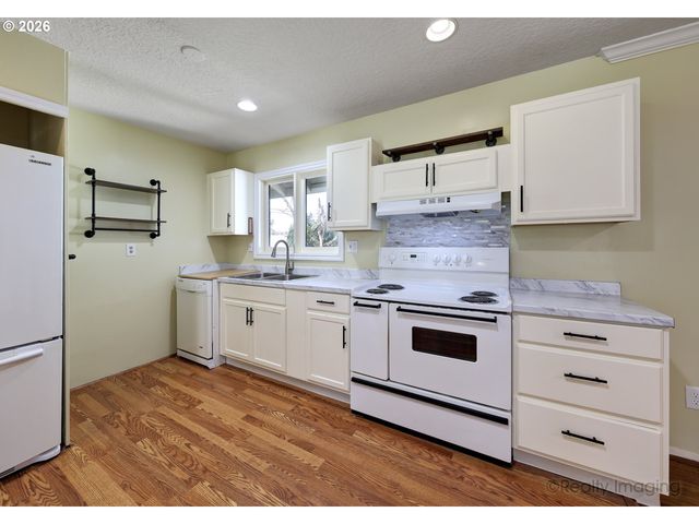 201 Ne 126TH Ave, Portland, OR 97230