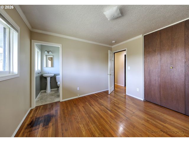 201 Ne 126TH Ave, Portland, OR 97230