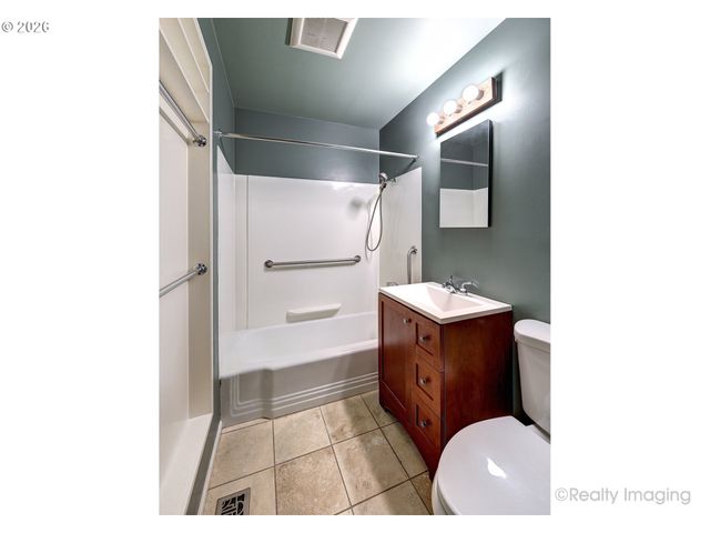 201 Ne 126TH Ave, Portland, OR 97230