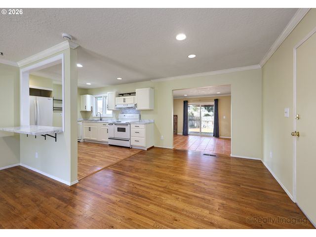 201 Ne 126TH Ave, Portland, OR 97230