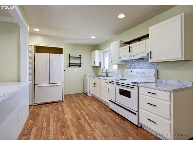 201 Ne 126TH Ave, Portland, OR 97230