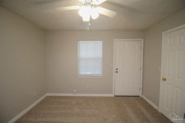 7135 Pearson Rd 7, Pensacola, FL 32526