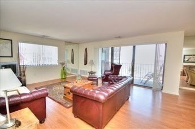 295 Lynn Shore Drive 307, Swampscott, MA 01907