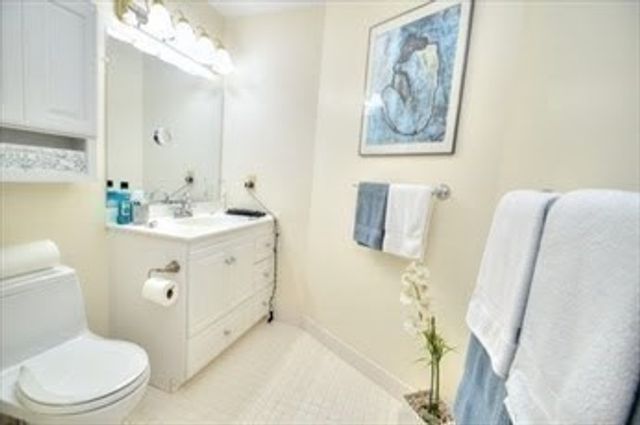 295 Lynn Shore Drive 307, Swampscott, MA 01907