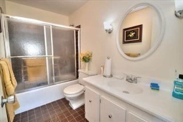 295 Lynn Shore Drive 307, Swampscott, MA 01907