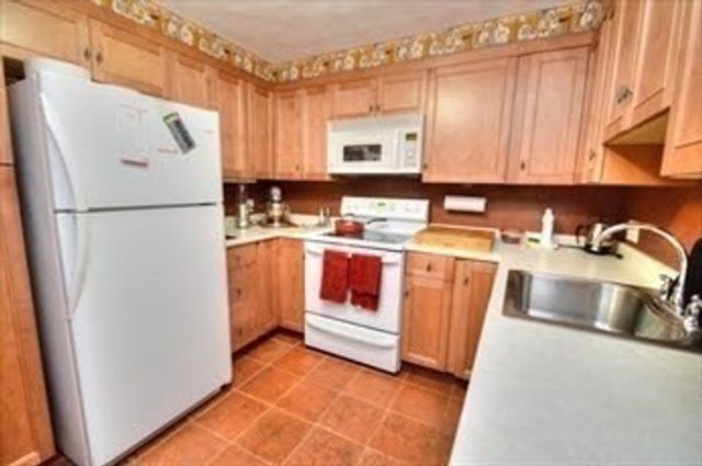 295 Lynn Shore Drive 307, Swampscott, MA 01907