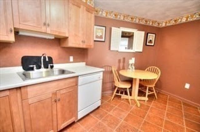 295 Lynn Shore Drive 307, Swampscott, MA 01907