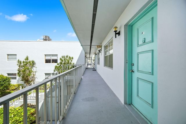 418 Monaco I Court 418, Delray Beach, FL 33446