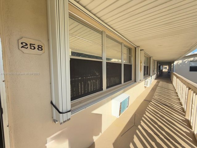 258 Sheffield K 258, West Palm Beach, FL 33417