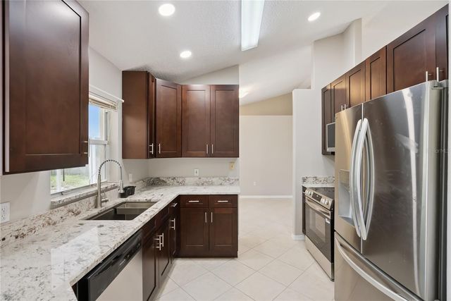 261 AUTUMN RIDGE ROAD, Deltona, FL 32725