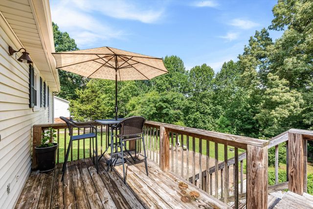 250 Old Columbia Rd, Dickson, TN 37055