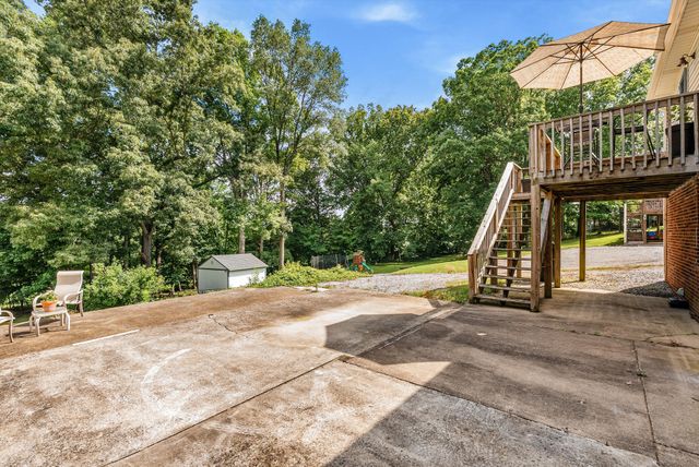 250 Old Columbia Rd, Dickson, TN 37055