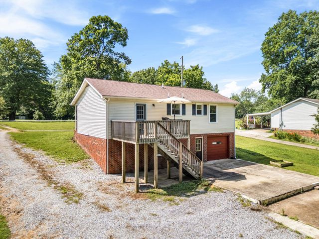 250 Old Columbia Rd, Dickson, TN 37055