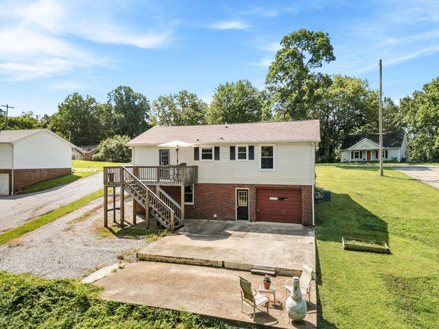 250 Old Columbia Rd, Dickson, TN 37055