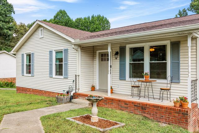 250 Old Columbia Rd, Dickson, TN 37055